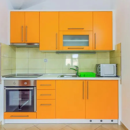 In Mit Terrasse, Klimaanlage, W-lan Daire