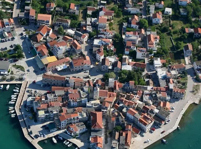 In Mit Terrasse, Klimaanlage, W-lan Appartamento *