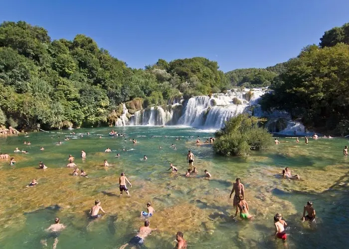 In Mit Terrasse, Klimaanlage, W-lan Appartement