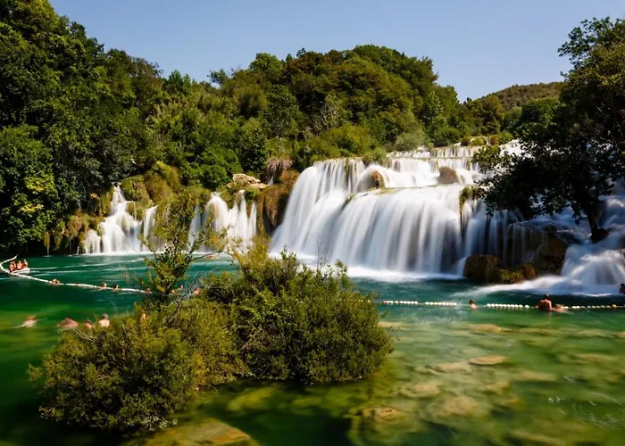 In Mit Terrasse, Klimaanlage, W-lan Appartement *
