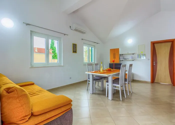 In Mit Terrasse, Klimaanlage, W-lan *